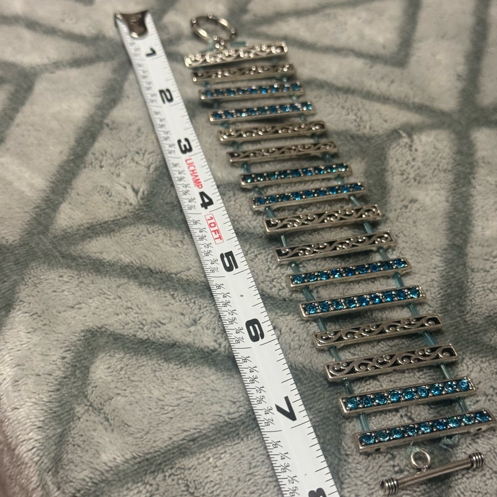 EUC Silver and Blue Crystal Toggle Bracelet - Picture 9 of 11